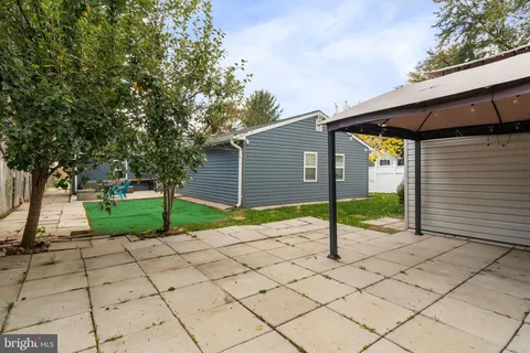 a view of a backyard with a sink
