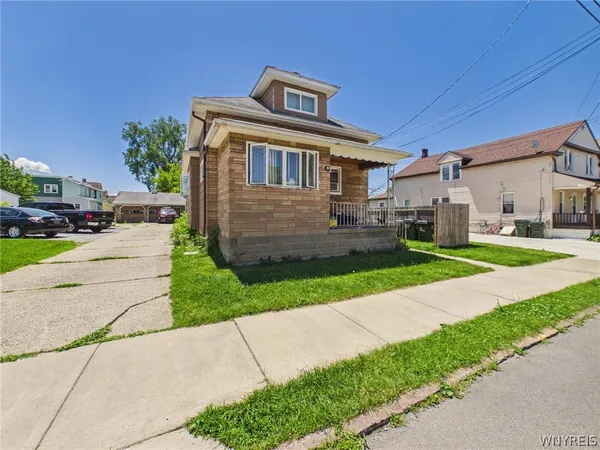 $324,900 | 51 Laverack Avenue, Lancaster, NY 14043