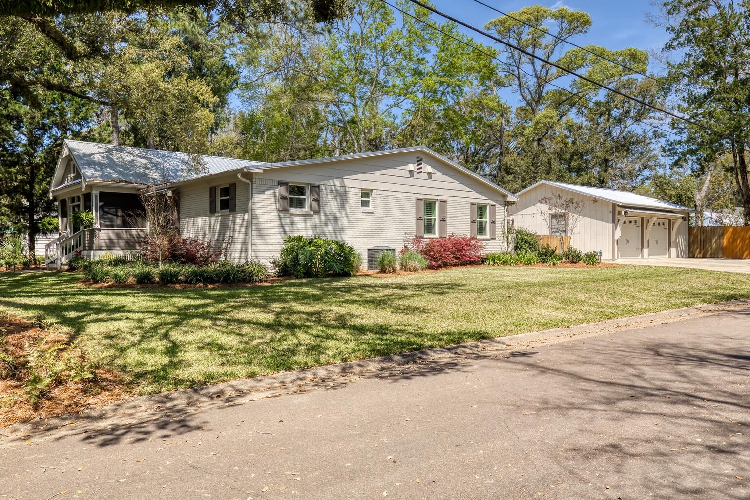 357 Fig Avenue Fairhope, AL 36532 - Photo 6 of 41