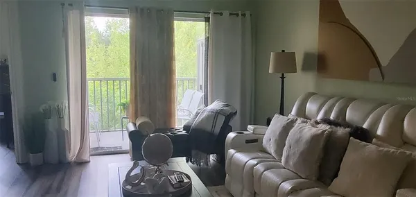 $175,000 | 9517 Amberdale Court, Unit 202, Riverview, FL 33578