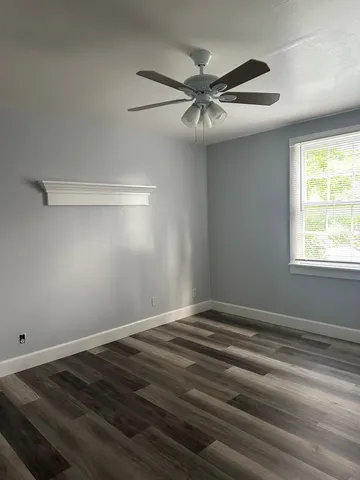 $1,150 | 800 Travis Street, Unit REDBUD, Columbus, TX 78934