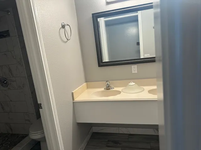 $1,150 | 800 Travis Street, Unit REDBUD, Columbus, TX 78934