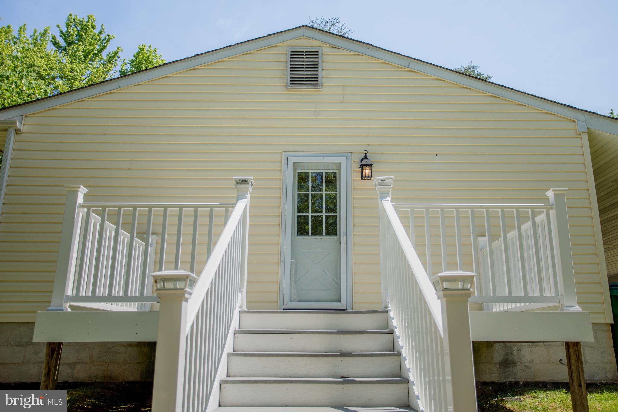 666 Hance Point Road North East, MD 21901 - Photo 20 of 36 Side porch and entry