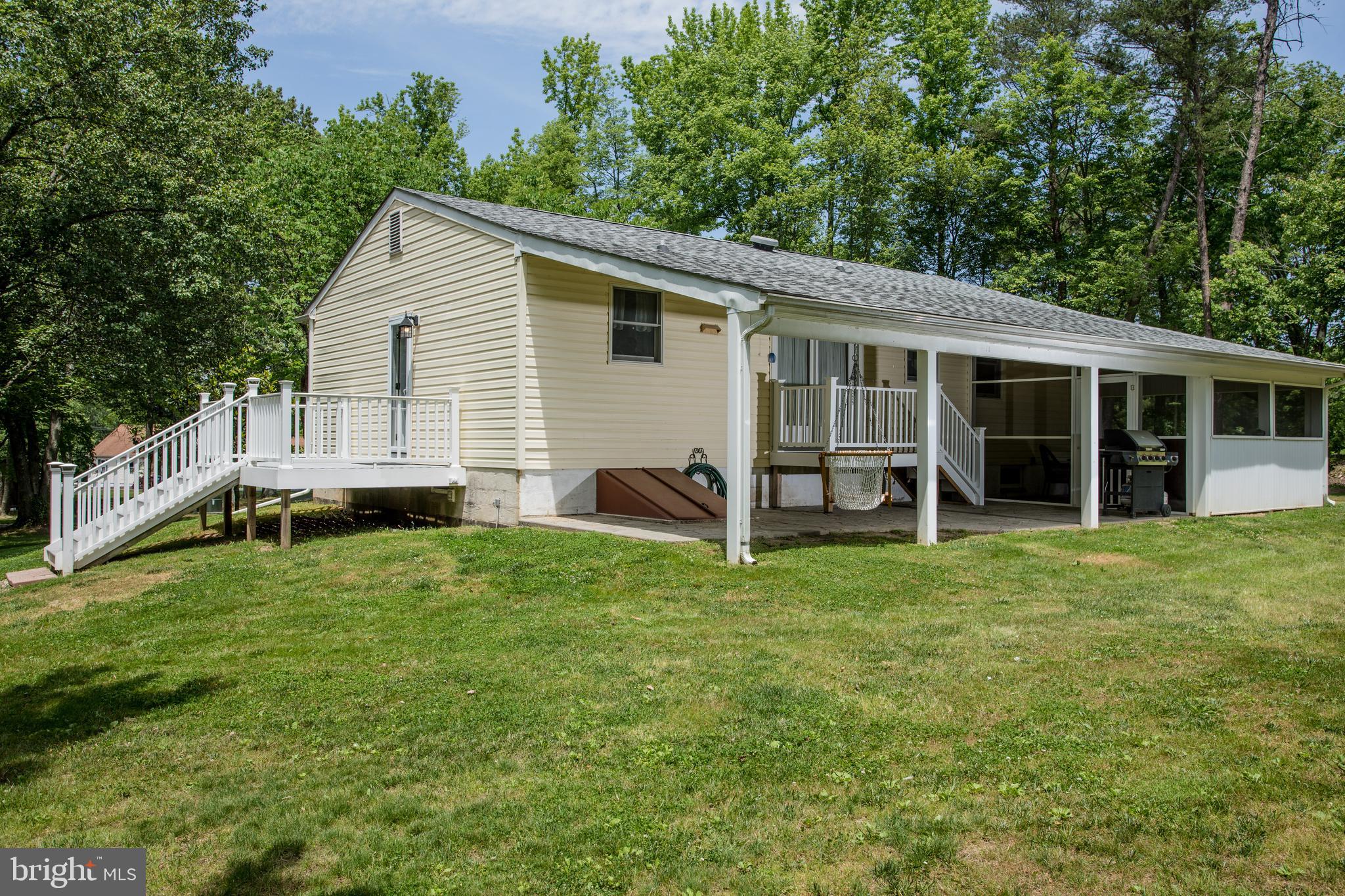 666 Hance Point Road North East, MD 21901 - Photo 22 of 36 side and back