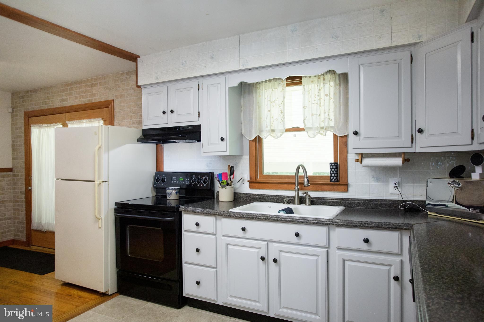 666 Hance Point Road North East, MD 21901 - Photo 8 of 36 Kitchen