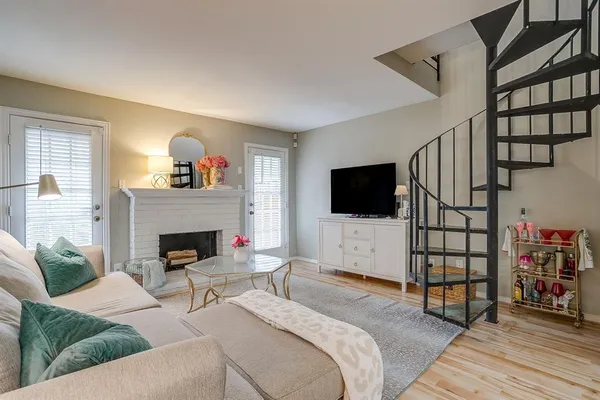 $215,000 | 1211 Roaring Springs Road, Fort Worth, TX 76114