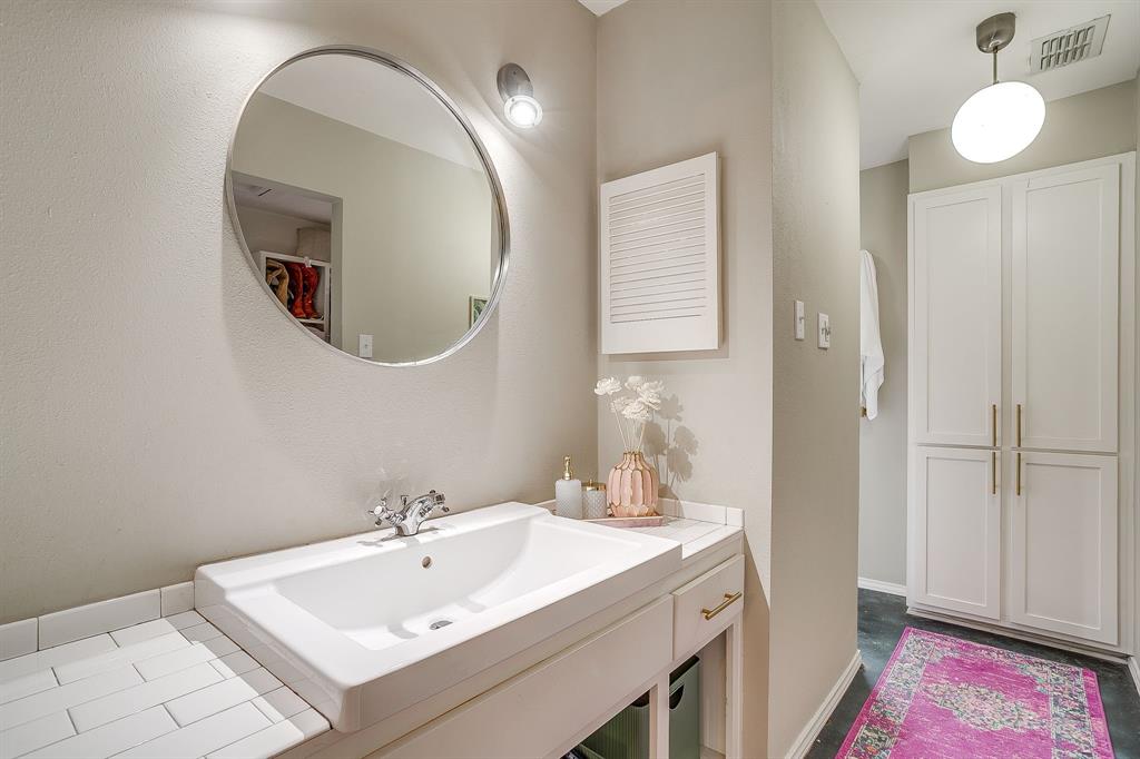 1211 Roaring Springs Road Fort Worth, TX 76114 - Photo 19 of 33