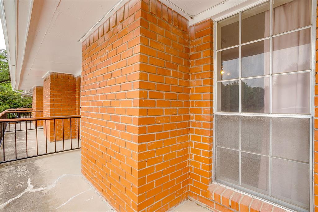 1211 Roaring Springs Road Fort Worth, TX 76114 - Photo 23 of 33