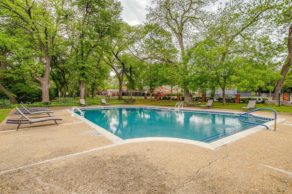 1211 Roaring Springs Road Fort Worth, TX 76114 - Photo 31 of 33