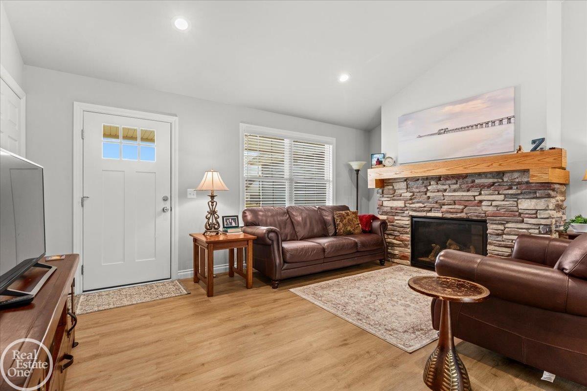 1827 Riley Road St. Clair, MI 48079 - Photo 4 of 28
