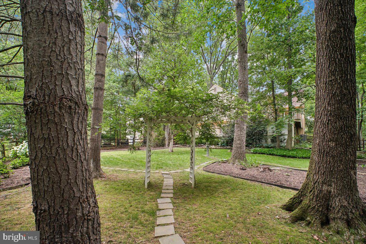 1877 Post Oak Trail Reston, VA 20191 - Photo 47 of 52