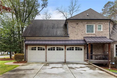 $1,595,000 | 590 Windsor Parkway, Atlanta, GA 30342