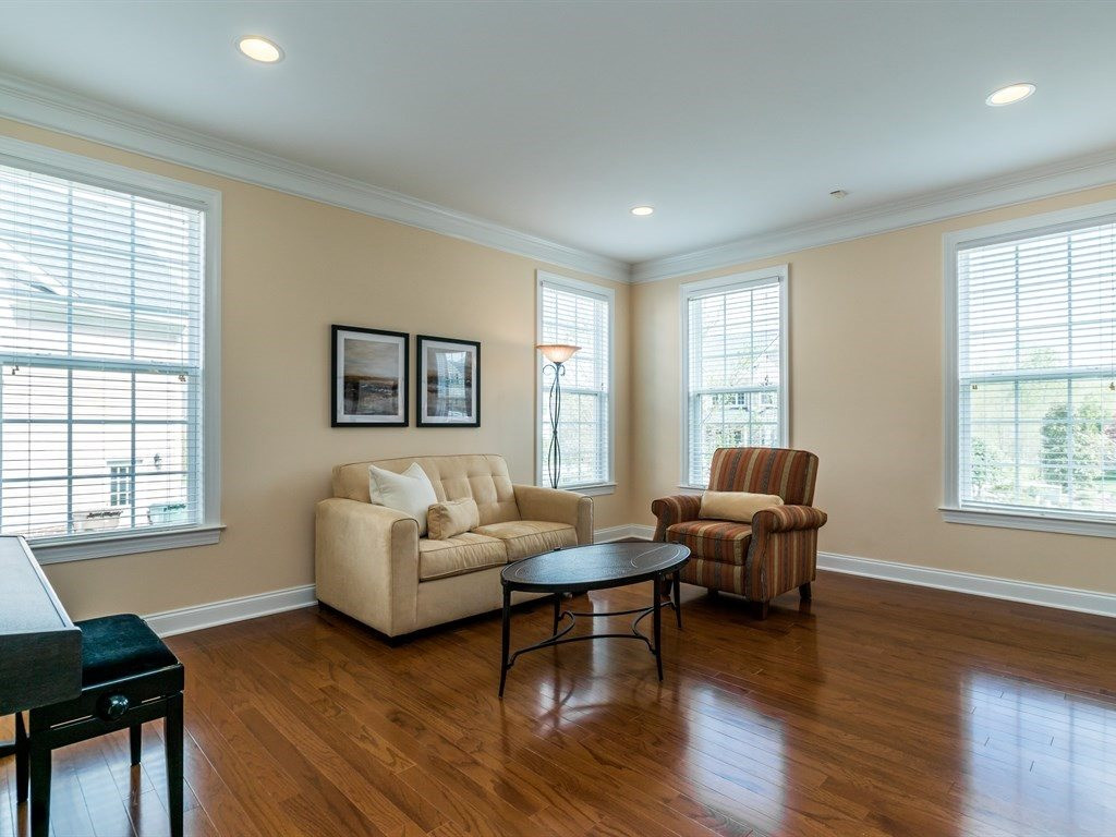 605 Ivyshaw Road Cary, NC 27519 - Photo 4 of 25 Living Room