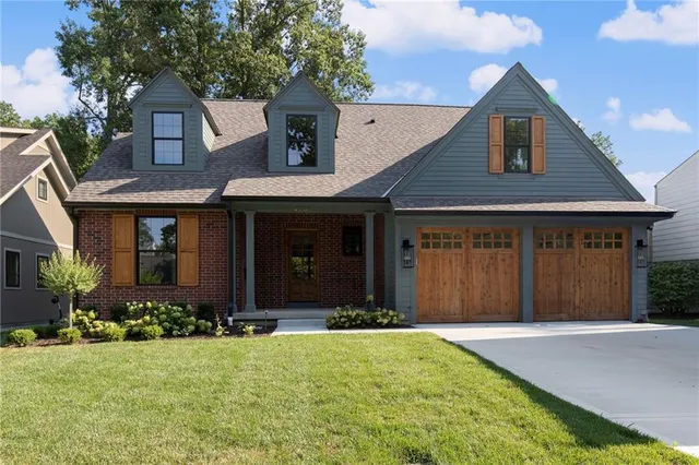 $1,500,000 | 4519 West 70th Street, Prairie Village, KS 66208