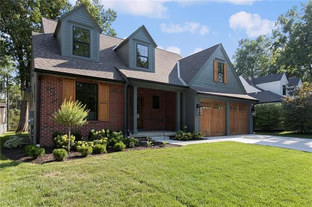 $1,500,000 | 4519 West 70th Street, Prairie Village, KS 66208