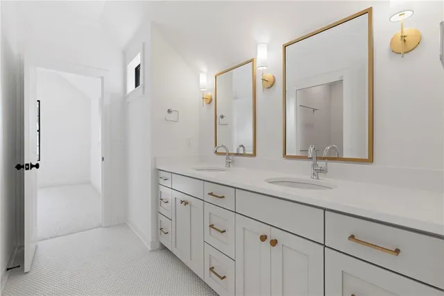 $1,500,000 | 4519 West 70th Street, Prairie Village, KS 66208