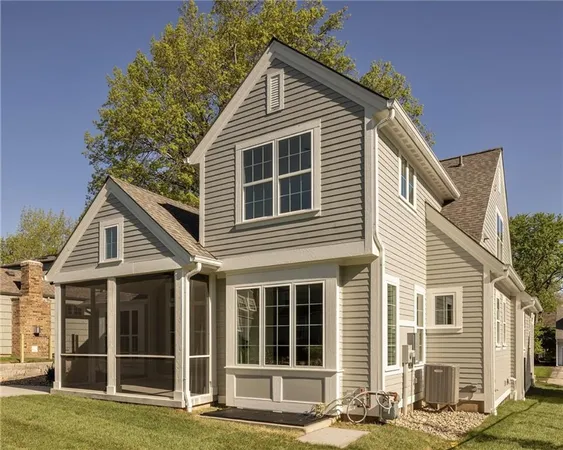$1,500,000 | 4519 West 70th Street, Prairie Village, KS 66208