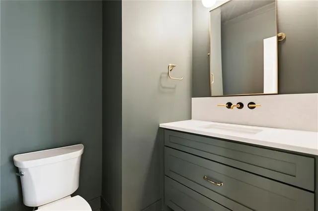 $1,500,000 | 4519 West 70th Street, Prairie Village, KS 66208