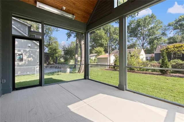 $1,500,000 | 4519 West 70th Street, Prairie Village, KS 66208