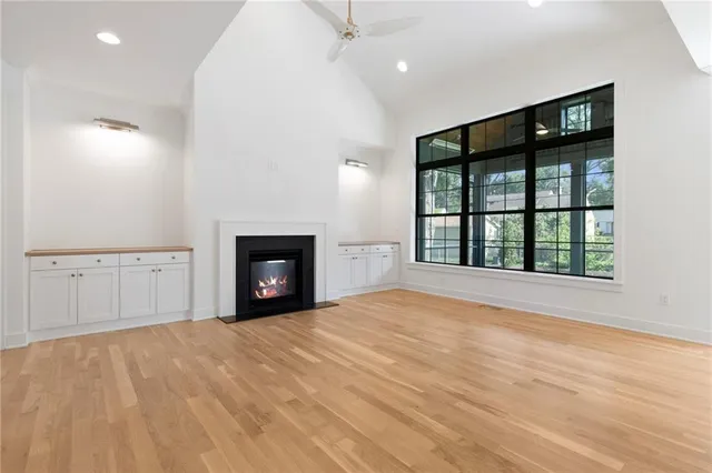 $1,500,000 | 4519 West 70th Street, Prairie Village, KS 66208