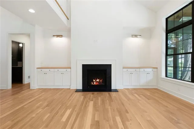 $1,500,000 | 4519 West 70th Street, Prairie Village, KS 66208