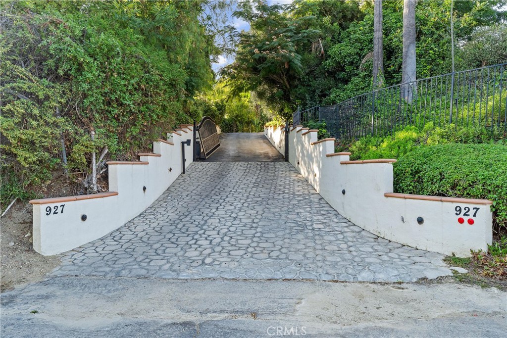 927 Avocado Crest Road La Habra Heights, CA 90631 - Photo 68 of 72 a view of a dry space with large trees