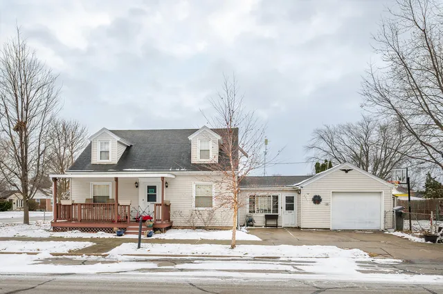 $159,900 | 2301 Olive Street, Racine, WI 53403