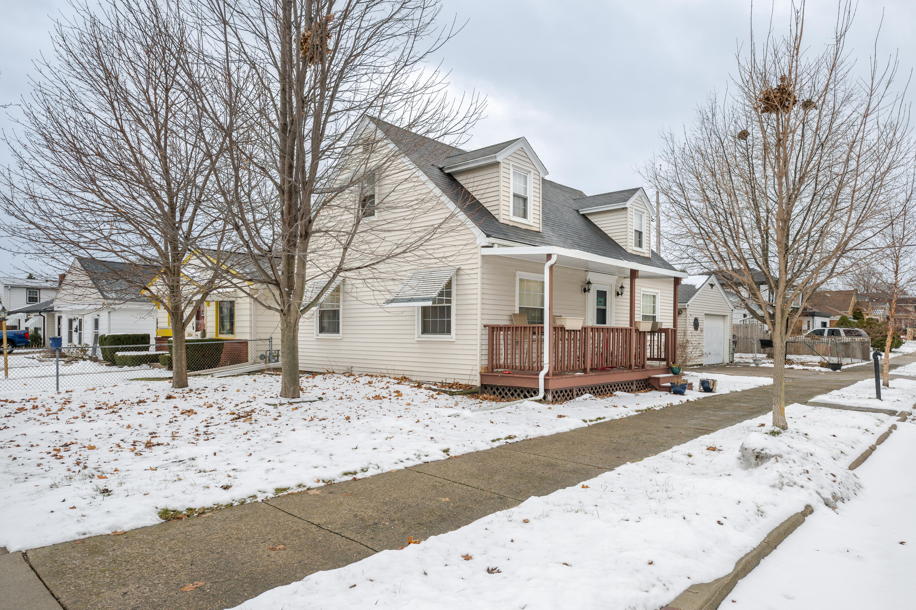 2301 Olive Street Racine, WI 53403 - Photo 10 of 13 2301 Olive St. 10