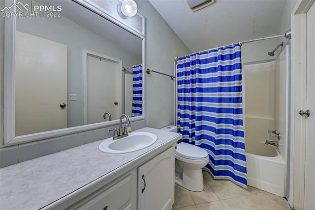 13190 South Lauppe Road Yoder, CO 80864 - Photo 7 of 10 Communal bathroom