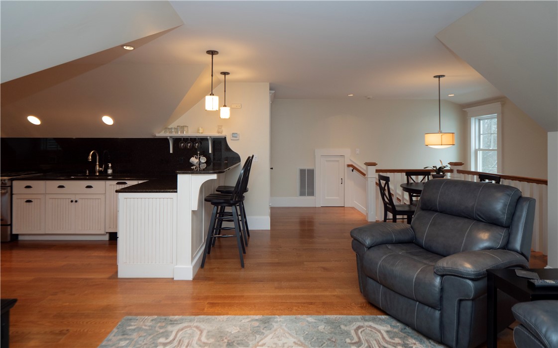 58 Ridge Road Newport, RI 02840 - Photo 16 of 47