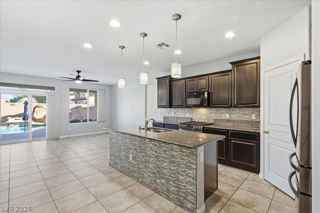 6990 Florido Road Las Vegas, NV 89178 - Photo 4 of 37