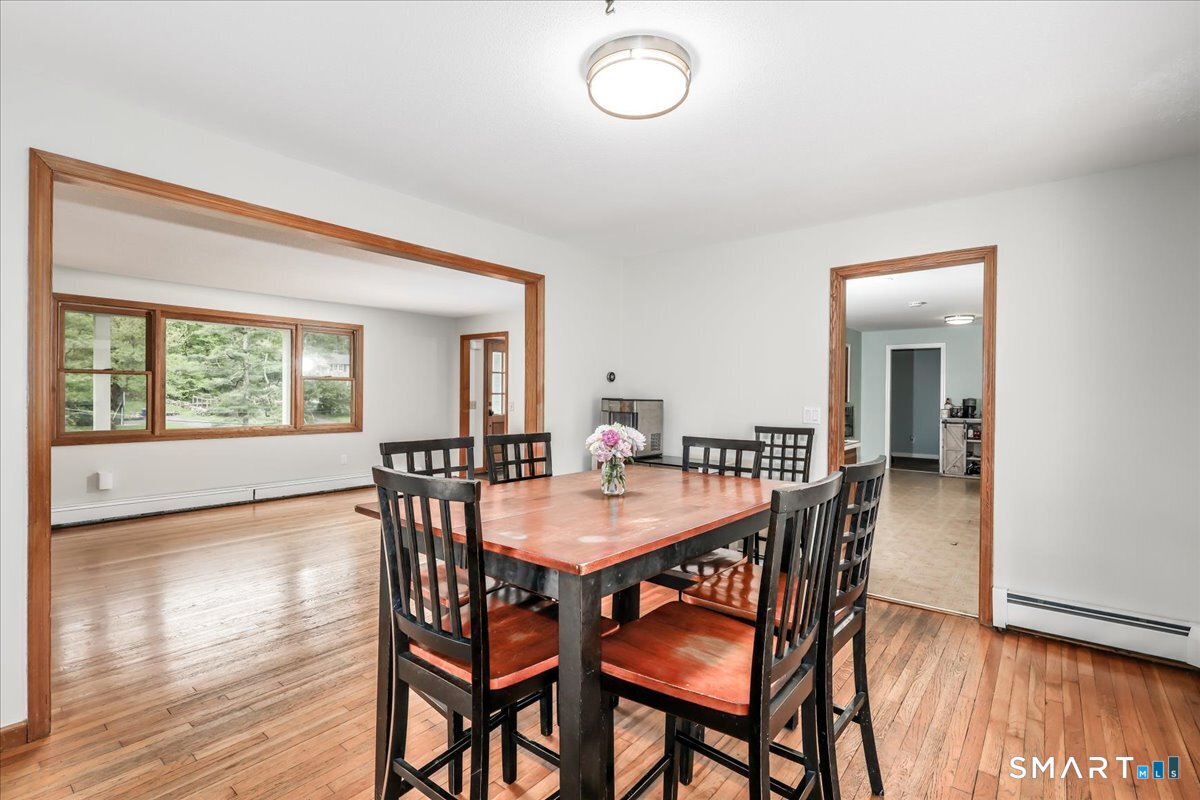 131 Seth Low Mountain Road Ridgefield, CT 06877 - Photo 7 of 39