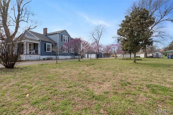 $190,000 | 205 North Virginia Street, Charleston, MO 63834