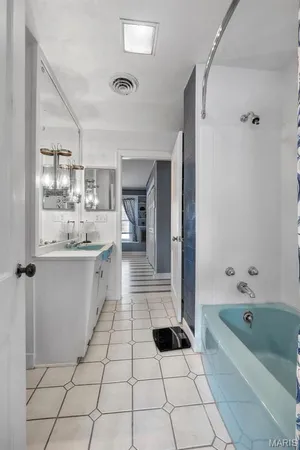 $190,000 | 205 North Virginia Street, Charleston, MO 63834