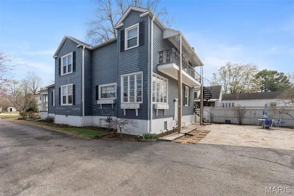 $190,000 | 205 North Virginia Street, Charleston, MO 63834