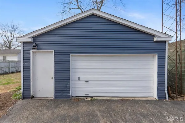 $190,000 | 205 North Virginia Street, Charleston, MO 63834