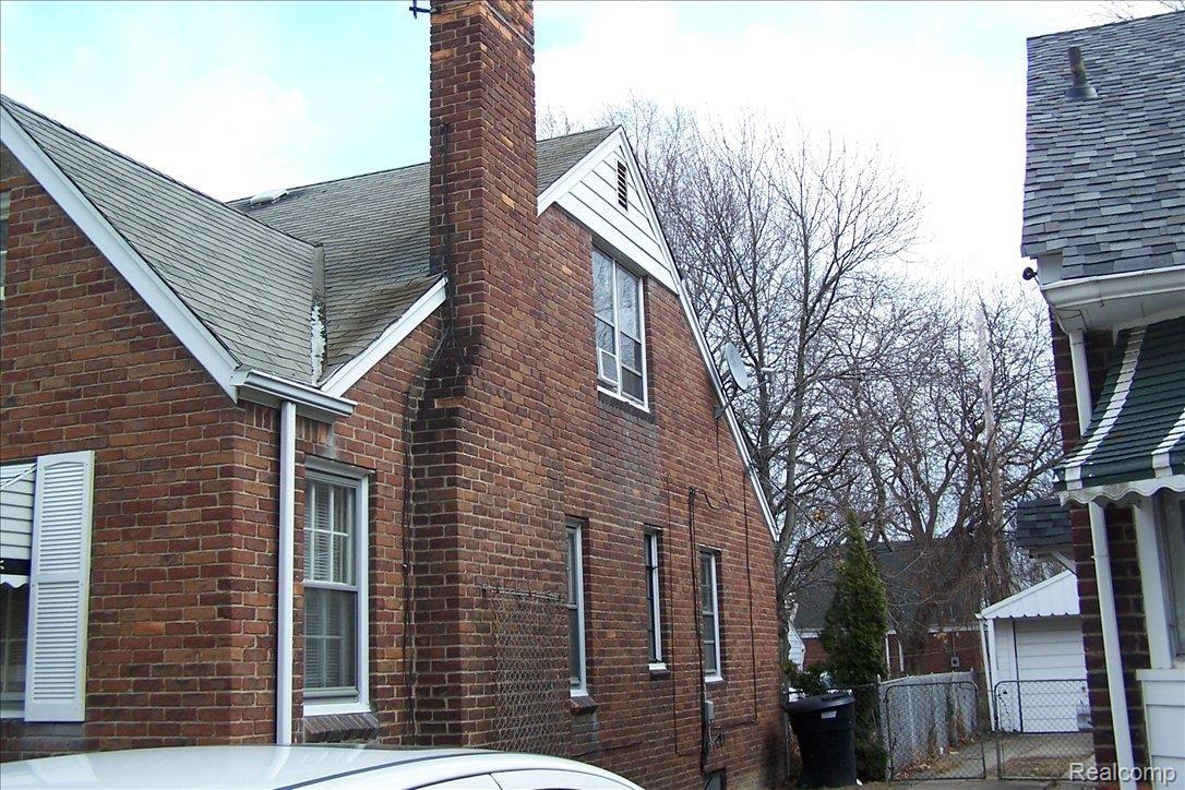 11652 Nottingham Road Detroit, MI 48224 - Photo 2 of 18 100_4026