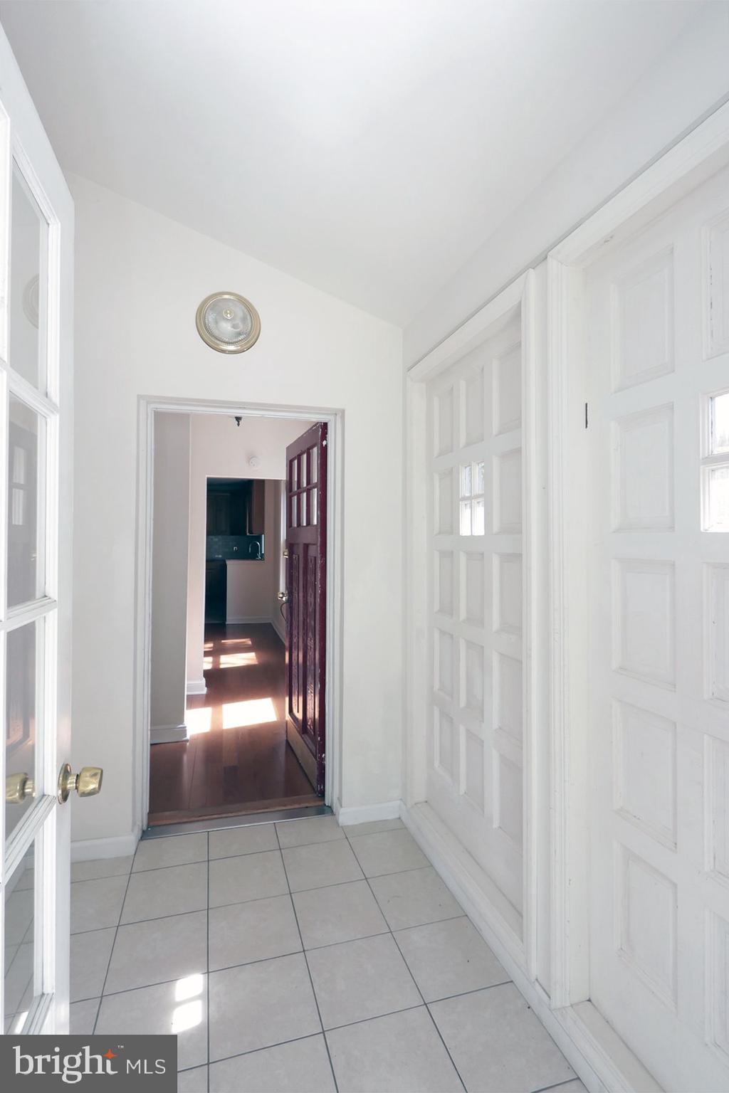 204 Lakeview Avenue Haddonfield, NJ 08033 - Photo 7 of 31