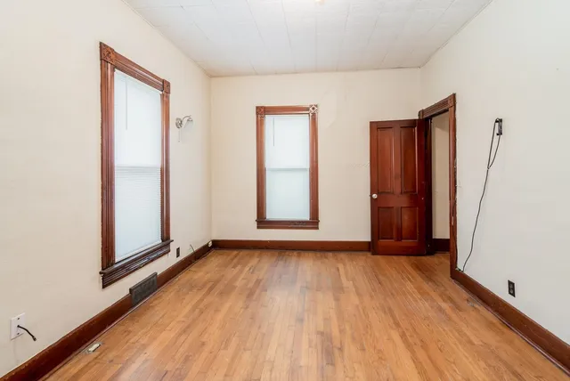 $110,000 | 805 Pine Street, Halstead, KS 67056