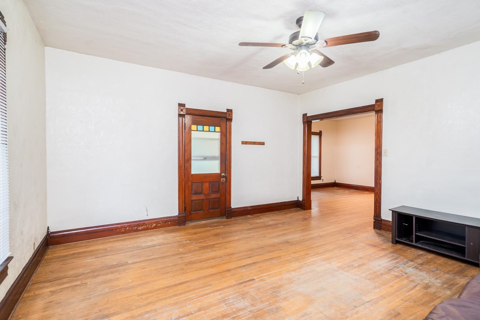 805 Pine Street Halstead, KS 67056 - Photo 7 of 32