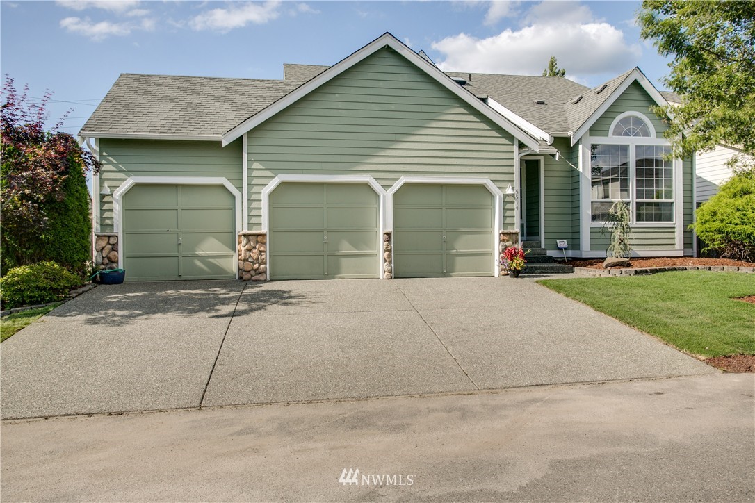 5514 Northeast 3rd Lane Renton, WA 98059 - Photo 2 of 25