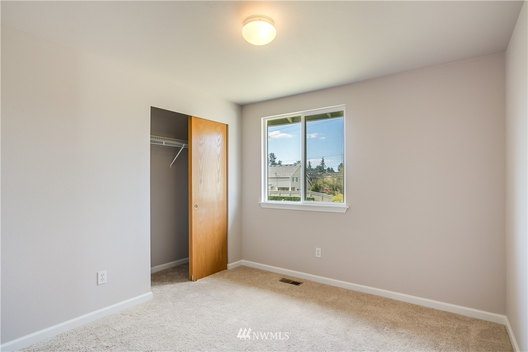 5514 Northeast 3rd Lane Renton, WA 98059 - Photo 21 of 25