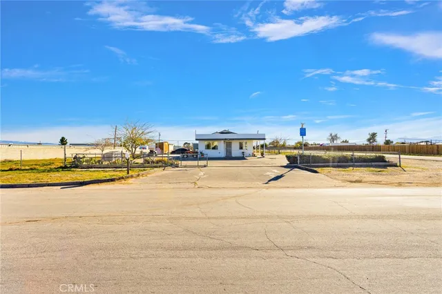 $370,000 | 15109 Anacapa Road, Victorville, CA 92392