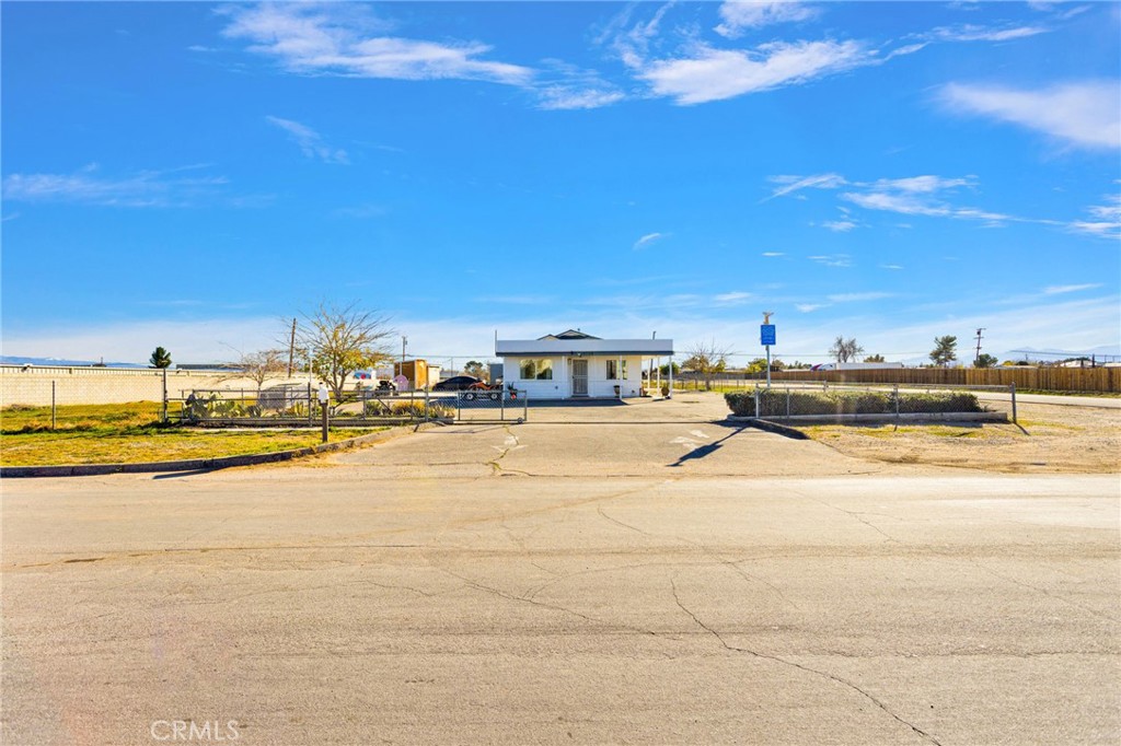 15109 Anacapa Road Victorville, CA 92392 - Photo 2 of 40 a view of an ocean and beach