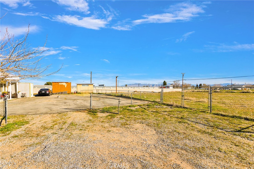 15109 Anacapa Road Victorville, CA 92392 - Photo 28 of 40 a view of an ocean
