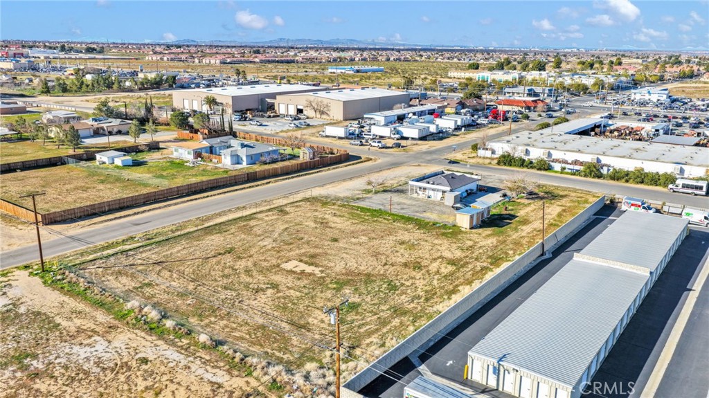 15109 Anacapa Road Victorville, CA 92392 - Photo 38 of 40 a view of a terrace with chairs