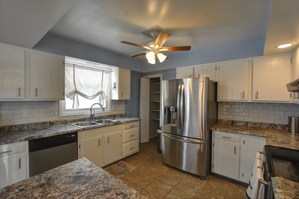 3113 Albright Road Kokomo, IN 46902 - Photo 9 of 26 Gallery Image 9