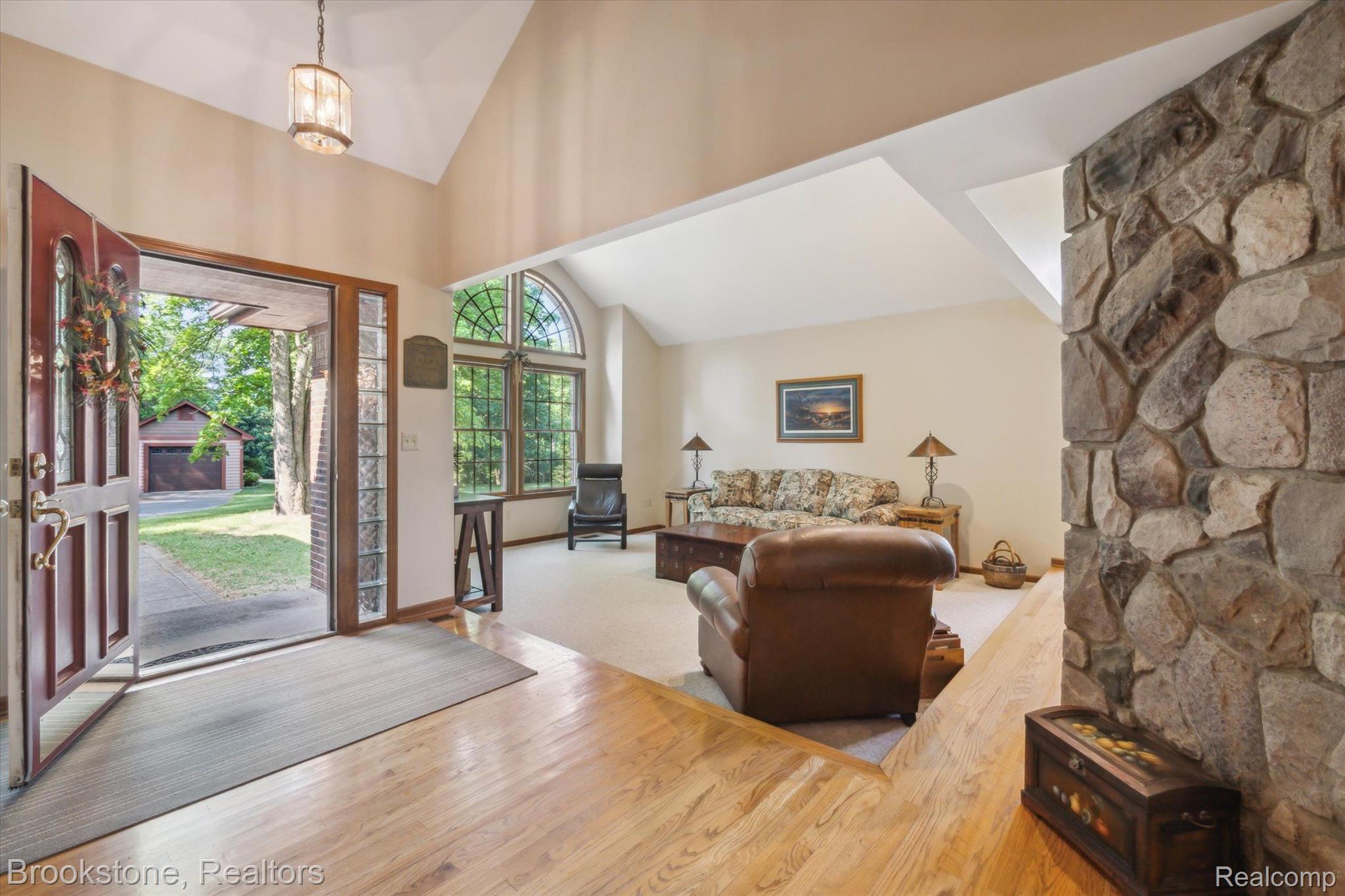 3200 Hixon Road Rochester, MI 48306 - Photo 10 of 62 Gallery Image 10