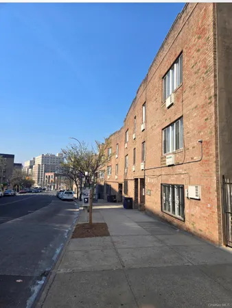 $1,100,000 | 1011 Boston Road | Morrisania