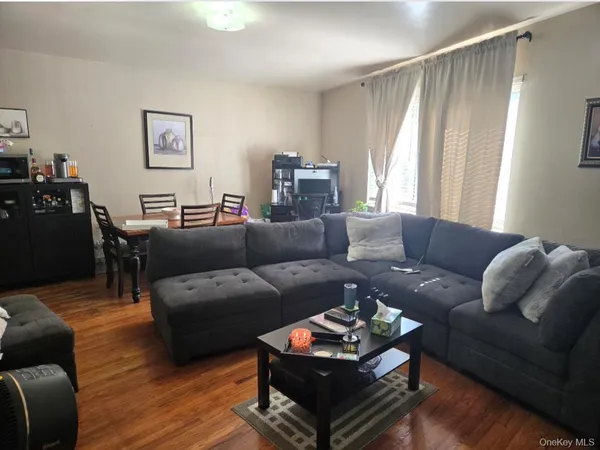 $1,100,000 | 1011 Boston Road | Morrisania